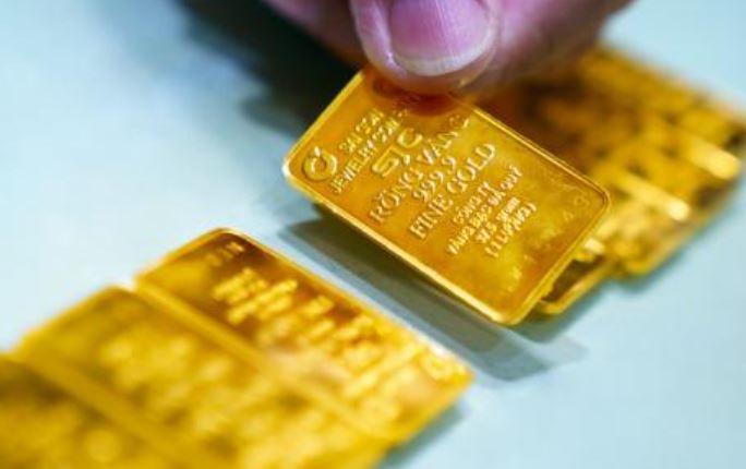NHNN thông báo giá bán, vàng miếng hôm nay giảm thêm 1 triệu đồng, đắt hơn thế giới chưa tới 3 triệu