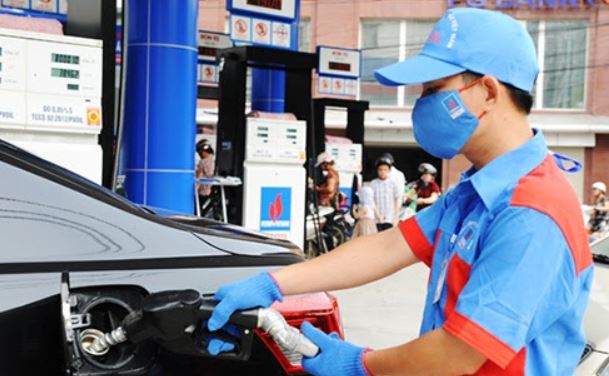 Giá xăng dầu chiều nay &#8220;rủ nhau&#8221; cùng giảm, RON 95 về dưới 22.000 đồng mỗi lít