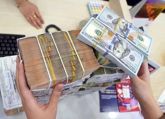 Tỷ giá VND/USD phiên 8/7: Trung tâm mất 3 đồng, TT tự do tăng mua &#8211; giảm bán