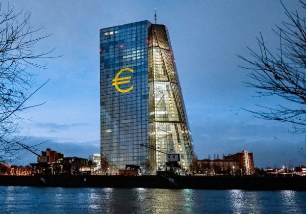 ECB giữ nguyên lãi suất ở mức 3,75%