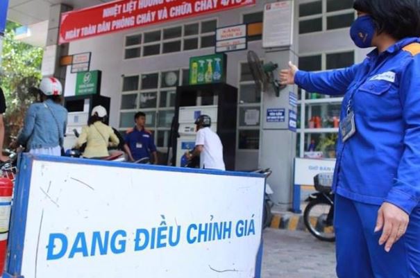 Giá xăng dầu chiều 26/9: Tăng đồng loạt, RON 95 vượt 20.500 đồng mỗi lít