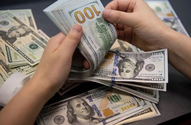 Tỷ giá phiên 12/12: Tỷ giá trung tâm nhích nhẹ, USD tự do tăng 20 đồng chiều mua; JPY nối dài đà giảm
