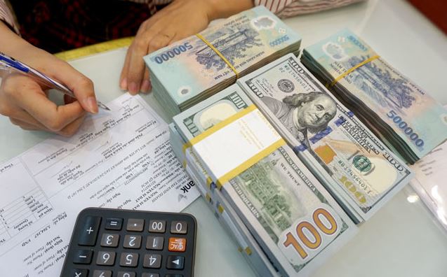 Tỷ giá phiên 18/2: Tăng trên dưới 100 đồng, USD trong ngân hàng tiến gần mốc 25.800