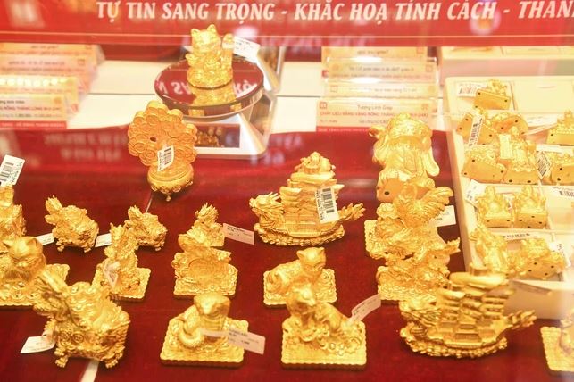 Phiên 28/2: Cạn lực tăng, vàng có phiên giảm thứ 3 liên tiếp về đáy của tuần