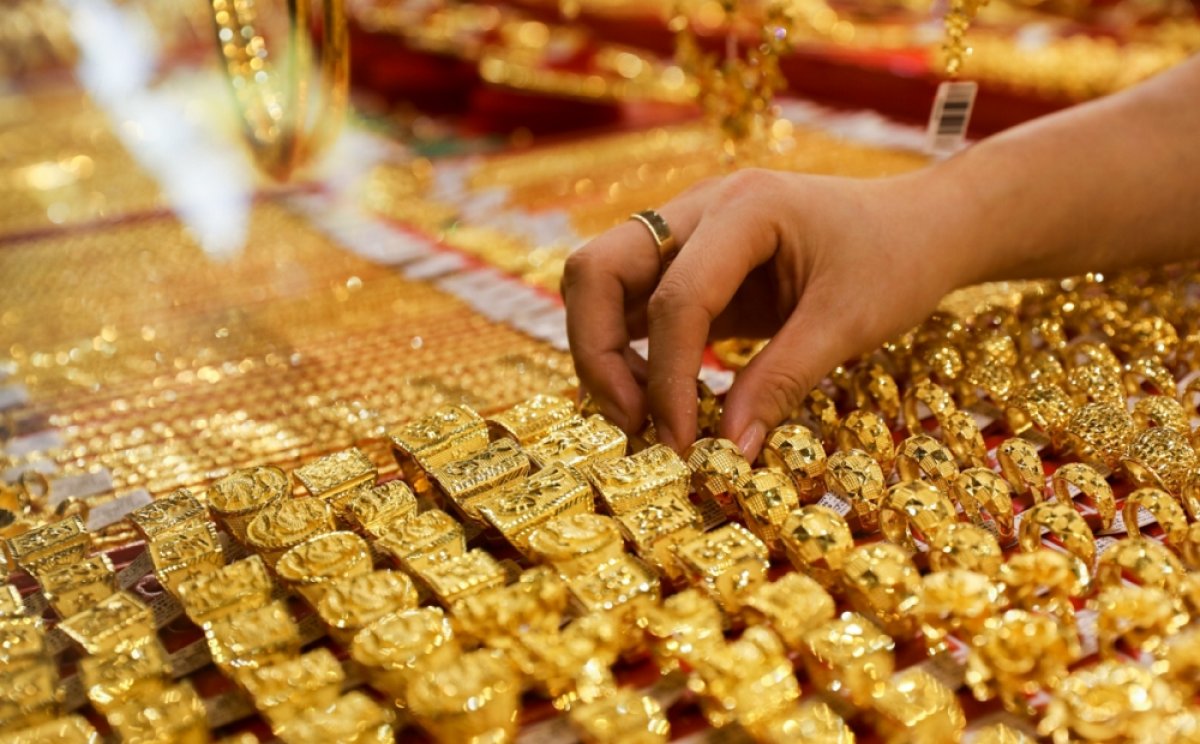 Vàng nhẫn 9999 chiều 8/5: Giảm hơn 1 triệu khi giá vàng thế giới rơi 80USD từ mức đỉnh ngày