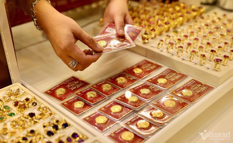 Vàng nhẫn 9999 ngày 9/5: Phiên sáng biến động trong biên độ hẹp, phiên chiều đi ngang