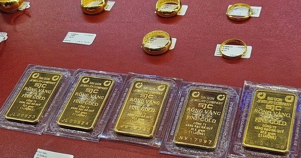 Vàng miếng ngày 4/6: Đứng yên tại chỗ nhìn thế giới lượn sóng