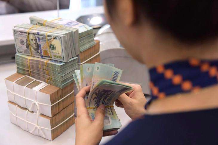 Tỷ giá USD/VND ngày 17/6: Nóng hừng hực, các NHTM neo giá bán USD kịch trần