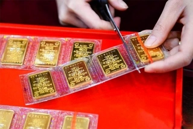 Giá vàng miếng 4/7: Giảm 400 nghìn mỗi lượng – SJC vẫn neo cao nhất 6 tuần