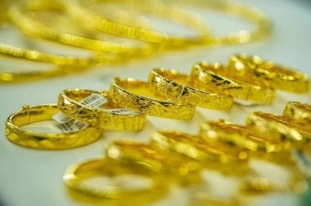 Vàng nhẫn 9999 ngày 9/7: Giảm nửa triệu đồng, bán ra cao nhất 118 triệu  