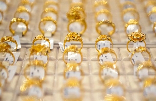 Vàng nhẫn 9999 ngày 11/7: Thế giới sắp chạm 3350 – nhẫn sát nút 119 triệu