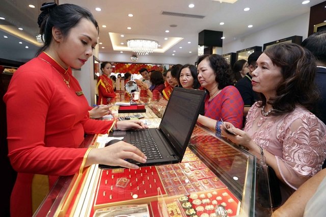 Vàng nhẫn 9999 ngày 14/8: Tăng nửa triệu đồng sau động thái nới lỏng của NHNN VN