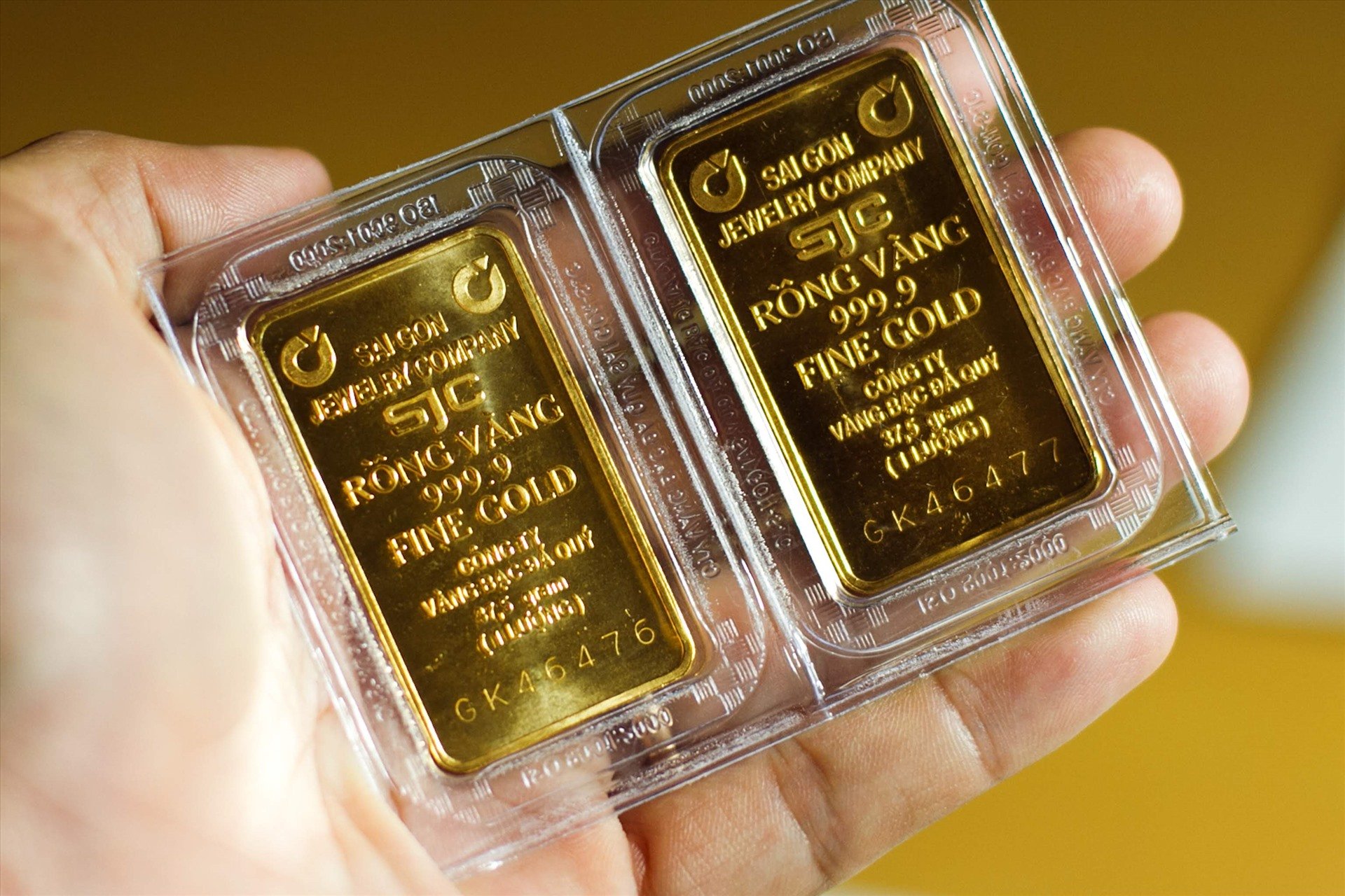 Giá vàng miếng 22/8: Trụ vững mốc 125 triệu – Cầm vàng không &#8221;đau tim&#8221; như cầm cổ