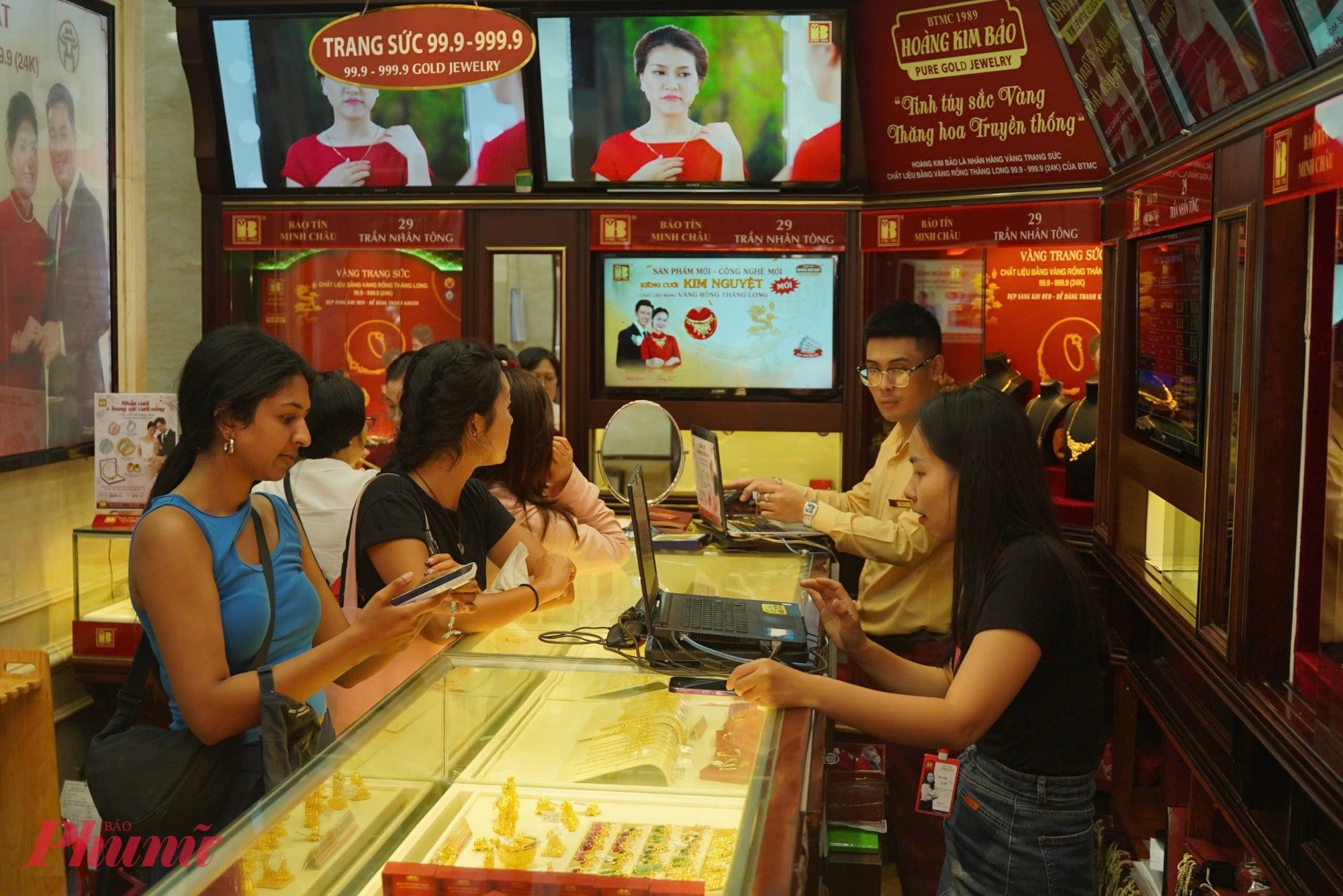 Vàng nhẫn ngày 2/10: DOJI đi ngang, các thương hiệu khác giảm nhẹ