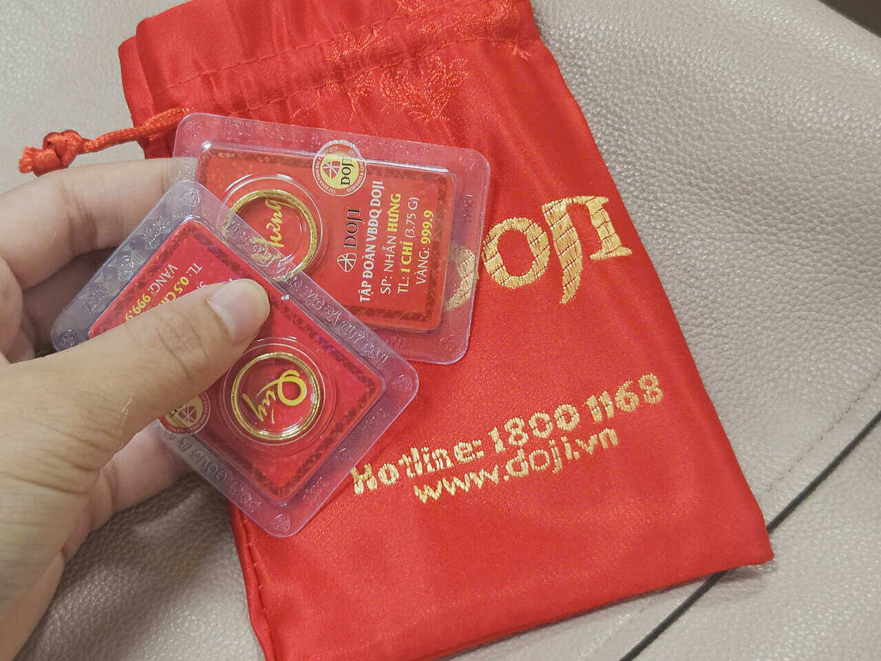 Vàng nhẫn ngày 28/10: Rơi với tốc độ thang máy – sụt gần 5 triệu/ngày