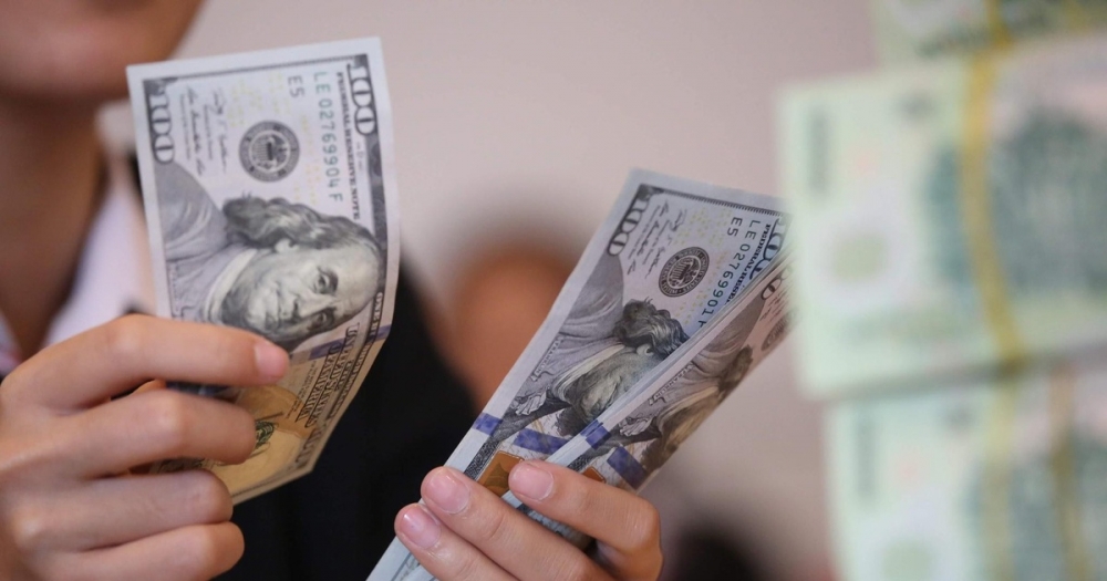 Tỷ giá USD/VND ngày 31/10: Giá bán USD tại các NH tăng nhưng giá mua lại giảm