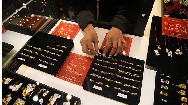 Vàng nhẫn ngày 21/11: Chênh với thế giới khoảng 12 triệu, duy nhất DOJI không giảm giá