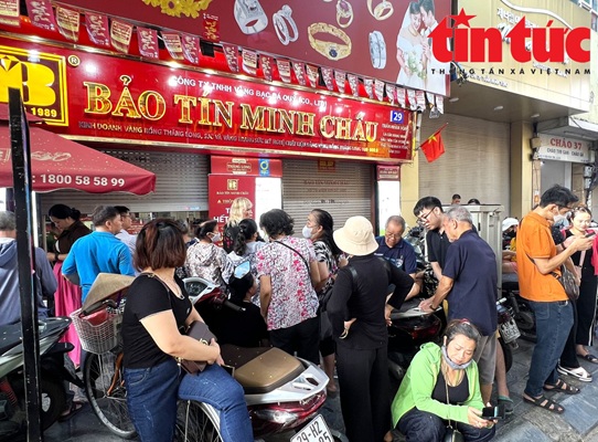 Vàng nhẫn ngày 18/12: Đi ngang sát đỉnh kỉ lục – dân bắt đầu FOMO