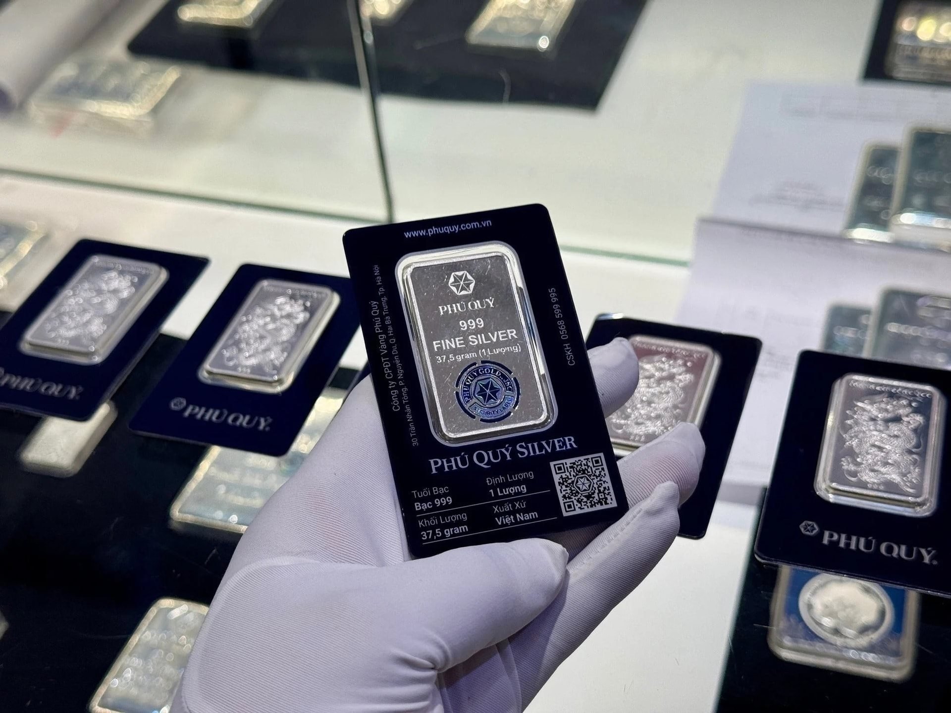 Góc nhìn Giá Vàng: Bạc vẫn băng băng phá đỉnh mới – Giá bạc VN sẽ không ngừng tăng