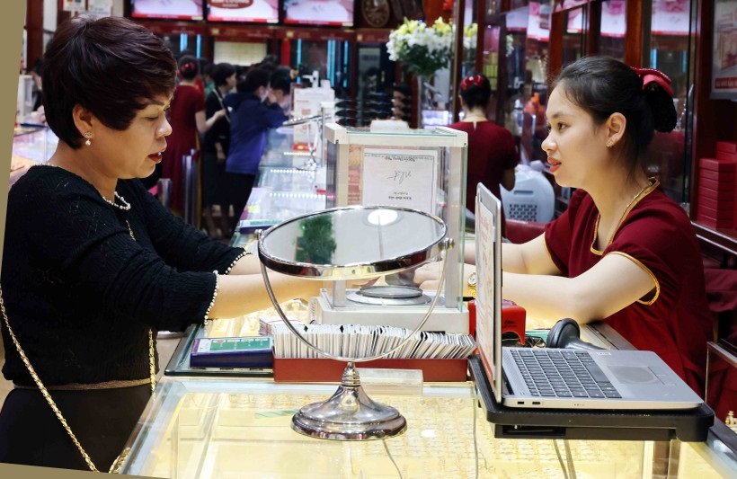 Phiên 27/3: Vàng tăng – giảm liên tục, chênh với thế giới có phần thu hẹp