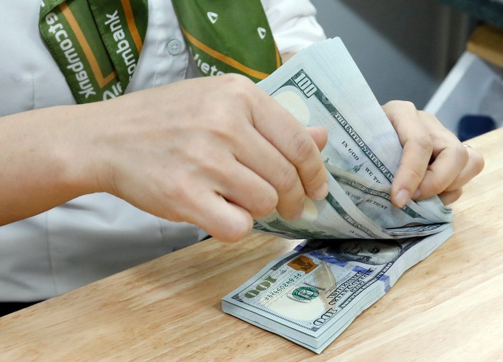 Tỷ giá USD/VND ngày 8/5: Tự do giảm mạnh – USD ngân hàng hạ nhẹ