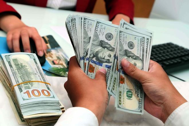 Tỷ giá USD/VND ngày 13/5: Giá bán USD tại các NH ngừng tăng khi TGTT đi ngang
