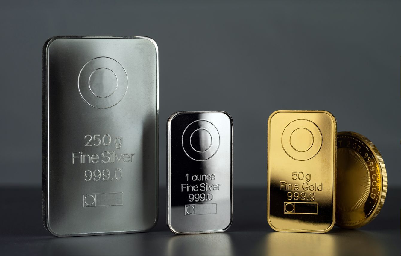 PTKT: Bạc chạm đỉnh ngắn hạn trước NFP: Lên 67 USD hay quay đầu sâu?