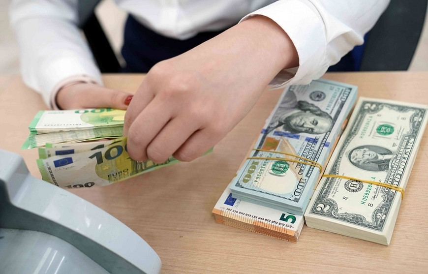 Tỷ giá USD/VND ngày 26/8: TGTT giảm 4 – các NHTM vẫn mạnh tay hạ giá mua – bán đồng USD