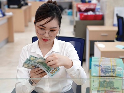 Tỷ giá USD/VND ngày 14/9: Các NHTM tăng giá mua – bán đồng USD khi TGTT lên 25.607  