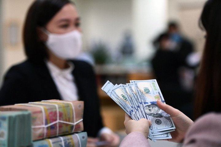 Tỷ giá USD/VND ngày 29/9: TGTT tiếp tục giảm – giá USD tại các NH bất ngờ nhích nhẹ